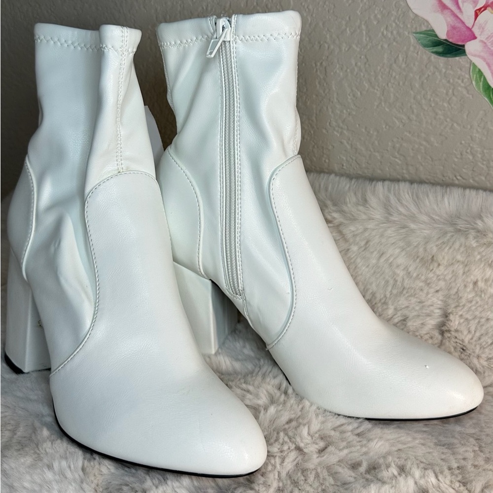 Elegant White Ankle Boots
